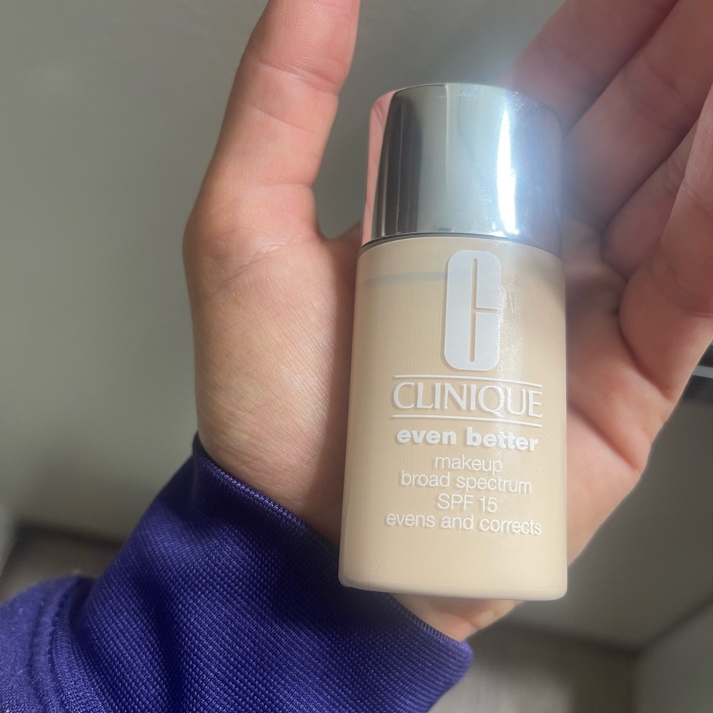 Clinique Even Better Foundation with Silver Cap